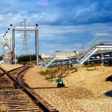 Pipe Racks, up-and-over-ladder with rail car mobile unloading platform
